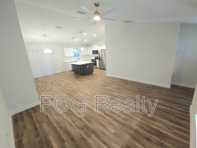Building Photo - 9900 N Langdon Rd