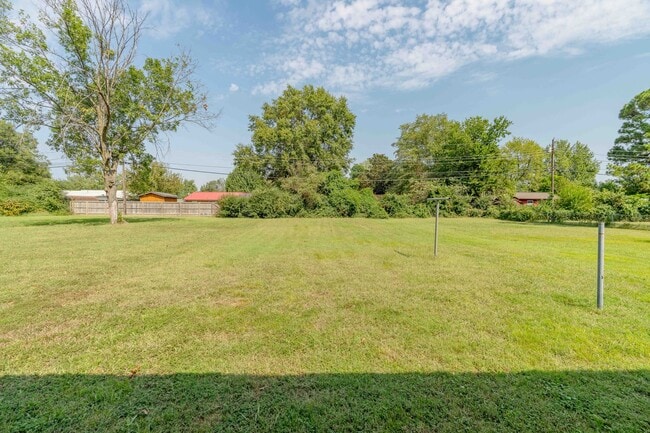 Building Photo - Minutes from Downtown Emma!!! Cozy 2 bedro...
