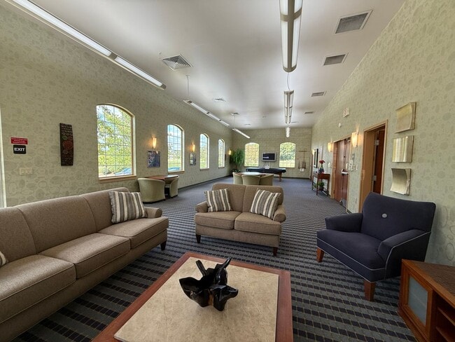 Building Photo - Two-Bedroom Condo in the Summit at Shiloh!