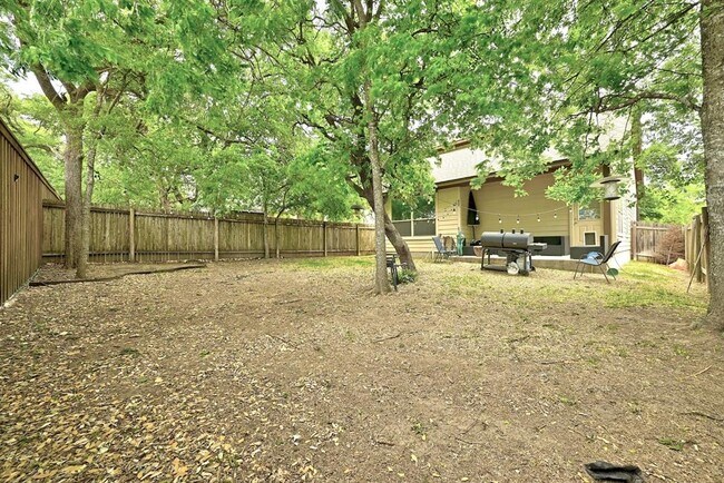 Building Photo - 7709 Menchaca Rd