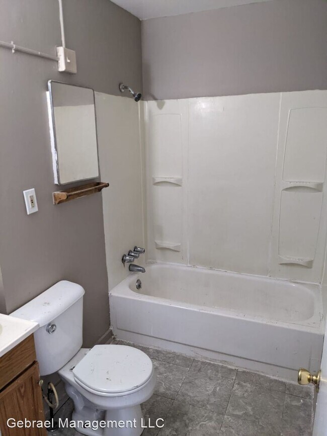 Building Photo - 2 br, 1 bath House - 3222 Maryland Ave.