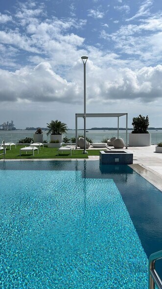 Building Photo - 770 Claughton Island Dr