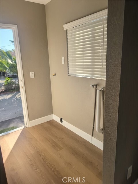 Building Photo - 10915 Carmenita Rd