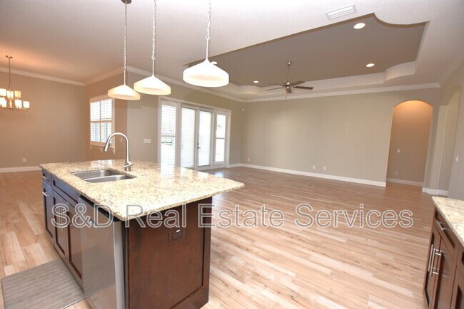 Building Photo - 6986 Highlands Creek Ave