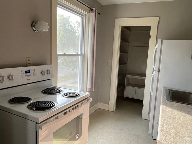 Kitchen - 120 E Broadway St