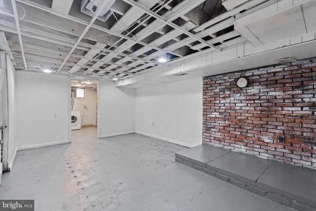 Building Photo - 328 Stemmers Run Rd