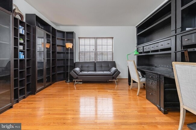 Building Photo - 10 Morning Glory Cir