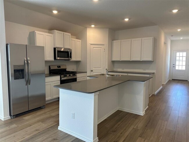 Building Photo - 2513 Four Waters Lp