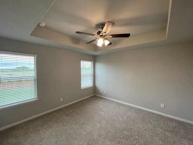 Building Photo - 3 Bedroom, 2.5 Bathroom, Two-story Duplex with a huge back yard in New Braunfels!