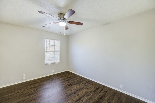 Building Photo - 18827 Sandelford Dr