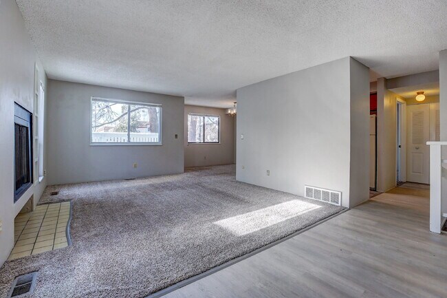 Building Photo - $1,790.95, 2-bed, 2-bath located in Denver