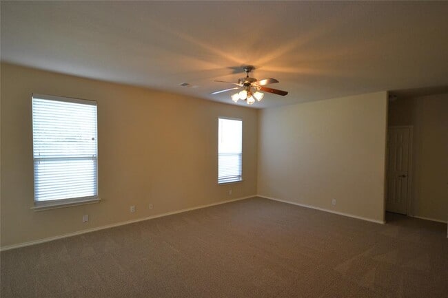 Building Photo - 409 Riverine Way