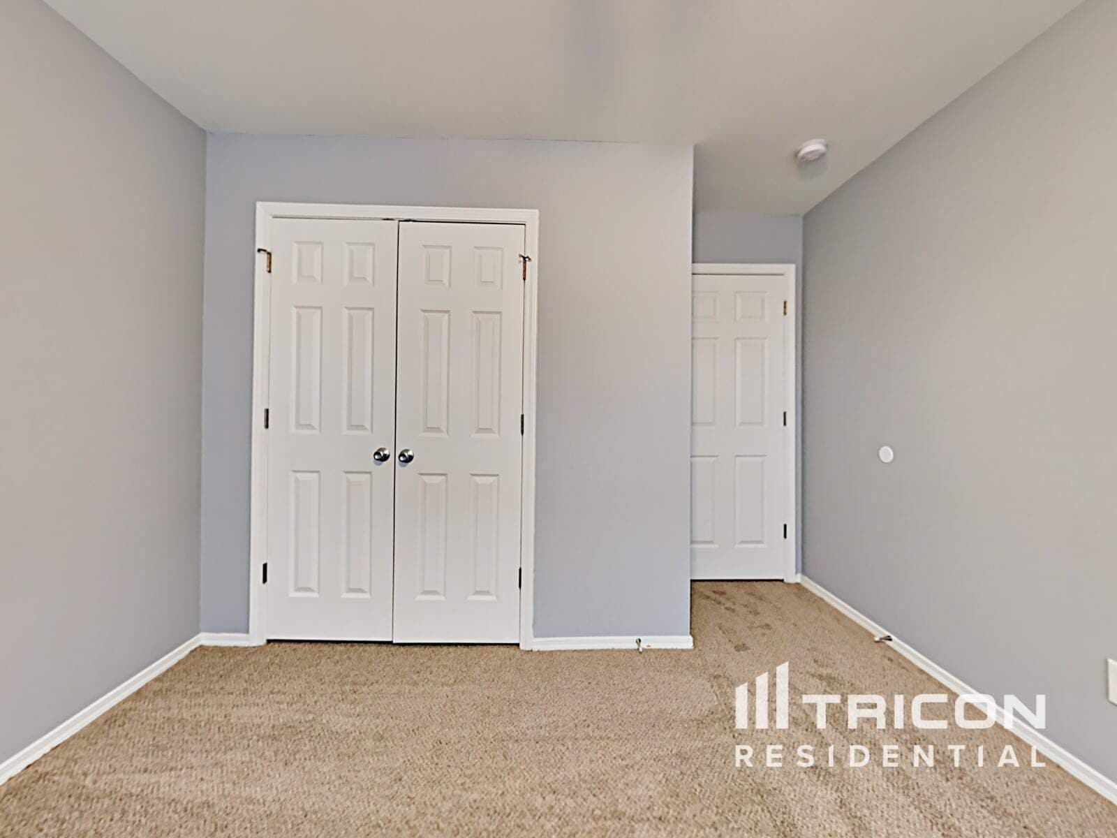 Building Photo - 964 Willow Creek Dr