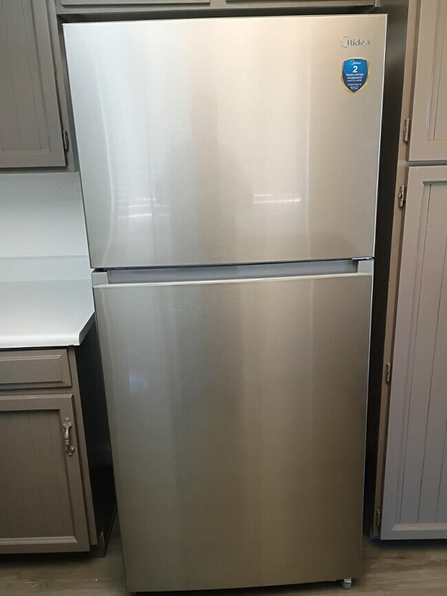 Building Photo - 16811 N 32nd Ave