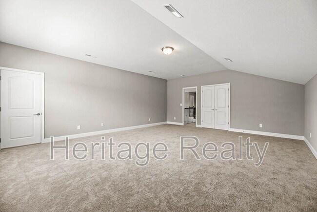 Building Photo - 925 Brookwood Ln