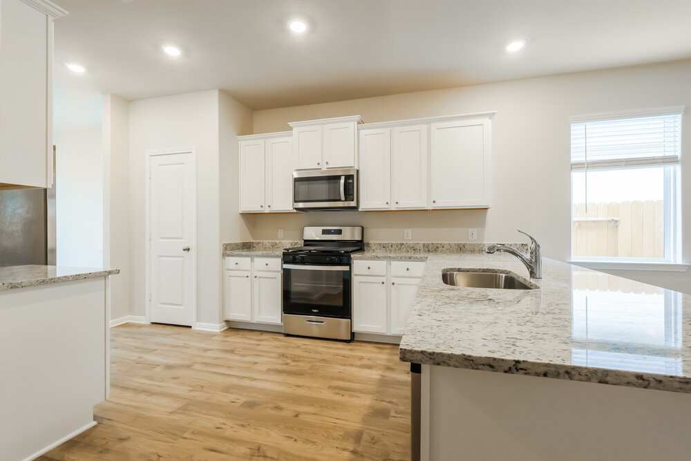 Building Photo - 16459 Hill Dr