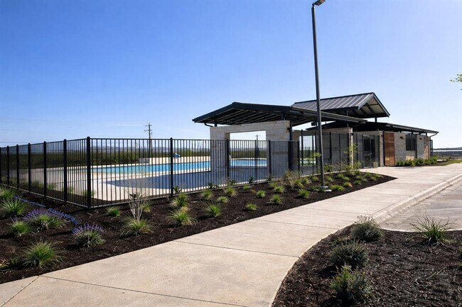 Building Photo - 12306 Bulldogger Bnd