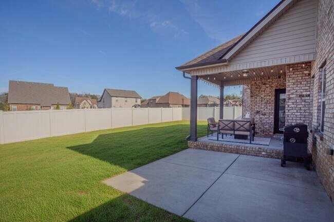 Building Photo - 221 Waldron View Dr