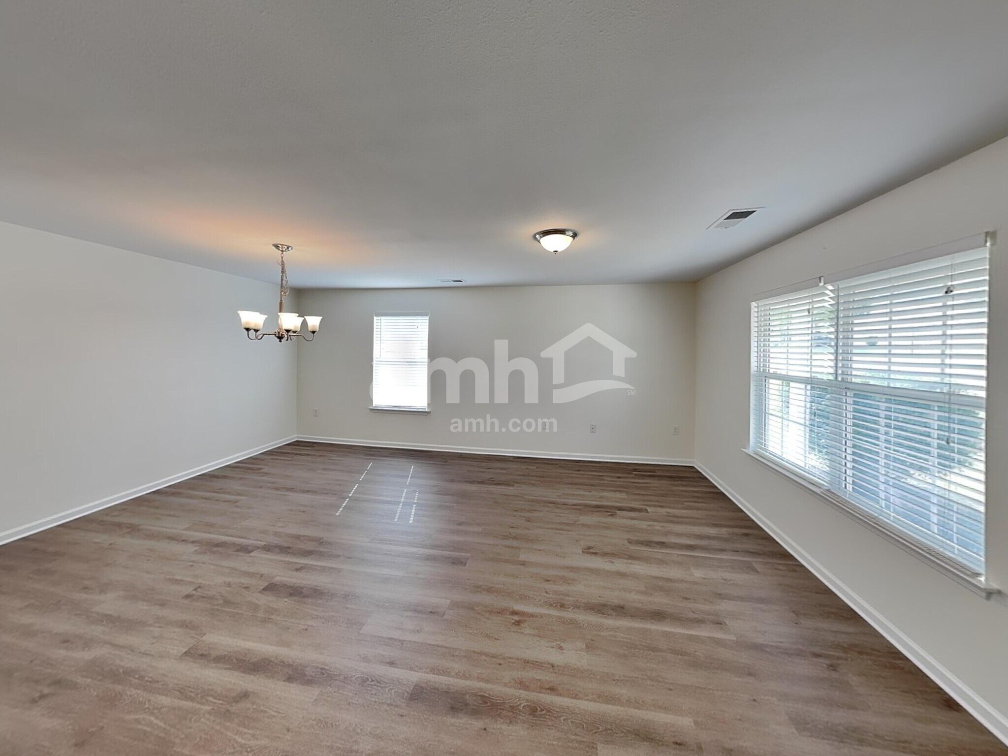 Building Photo - 10717 Pointer Ridge Dr