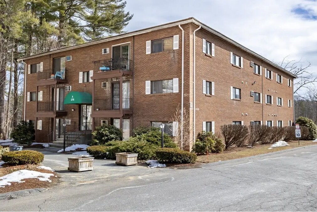 Building Photo - 276 Codman Hill Rd