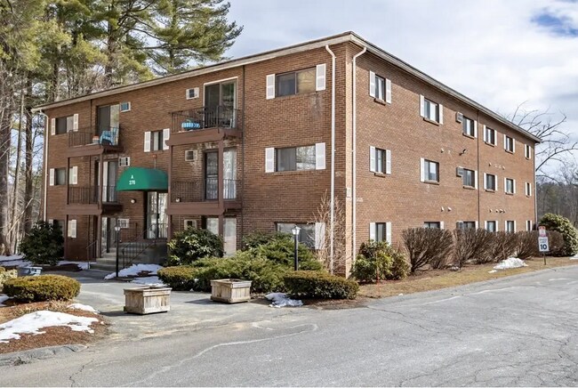 Building Photo - 276 Codman Hill Rd