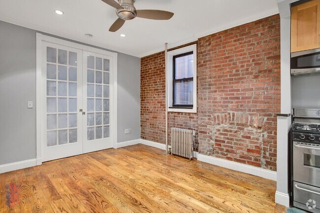 Building Photo - 493 2nd Ave