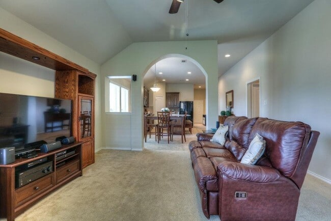 Building Photo - 27535 Gatlin Ln