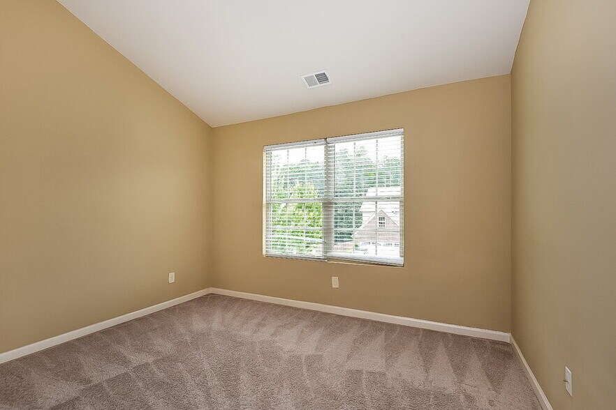 Building Photo - 3523 Walking Stick Way NE