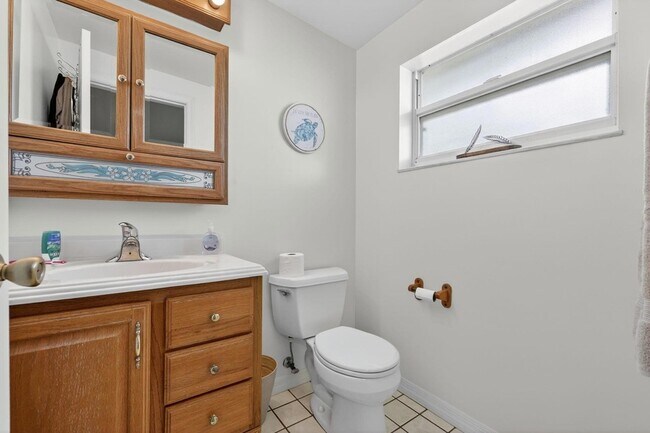 Building Photo - 1769 SE Madison St