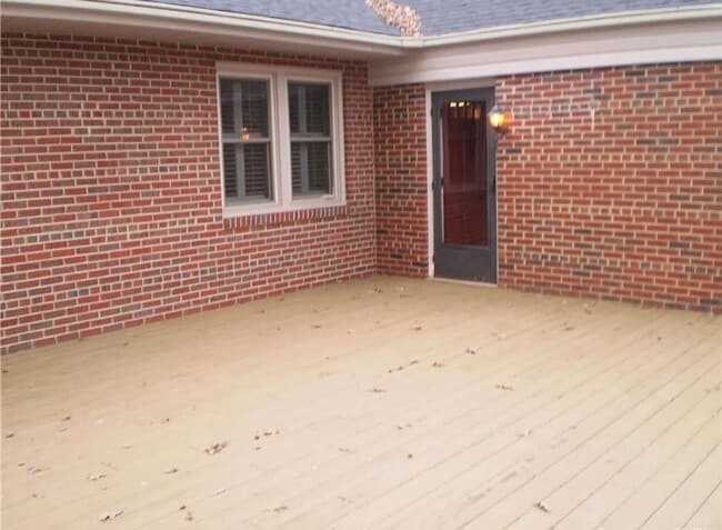 Building Photo - Beautifully Renovated 4bdrm/2.5bth Tri-Level Home Located on a Large Lot in Henrico County!!