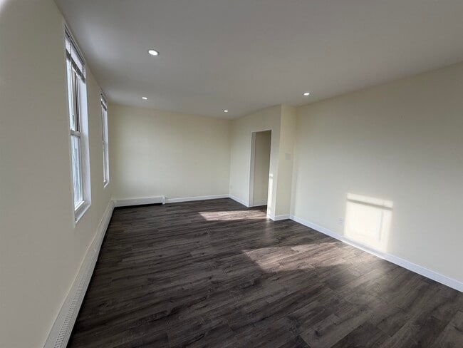 Building Photo - 600 17th St