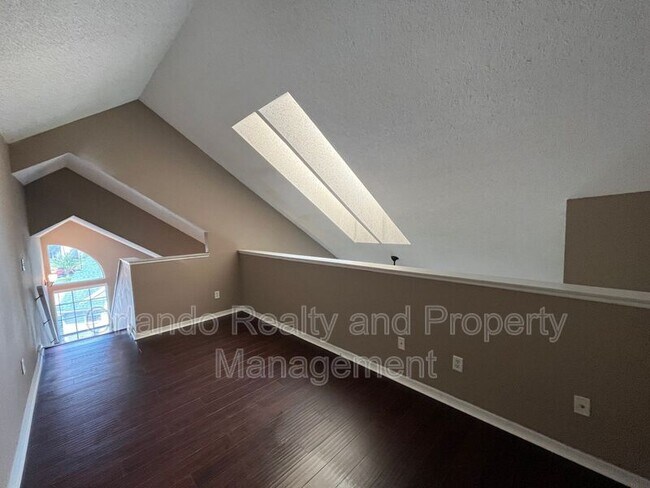 Building Photo - 6088 Westgate Dr