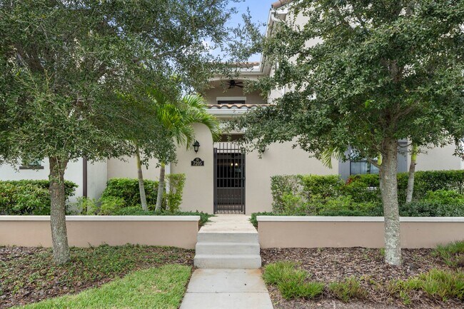 Building Photo - 3 BIG BEDROOMS, 3 FULL BATH MODERN HOME FOR RENT IN ARRIVAS VILLAGE!