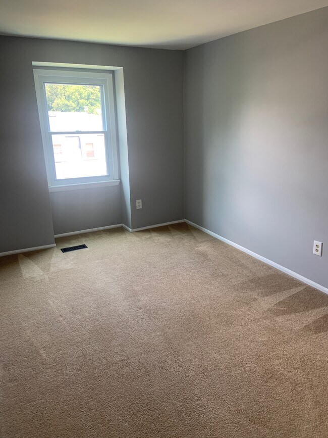 Bedroom - 48 Lerner Ct