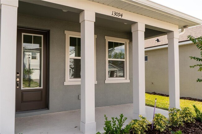 Building Photo - 13094 Pergola Ave