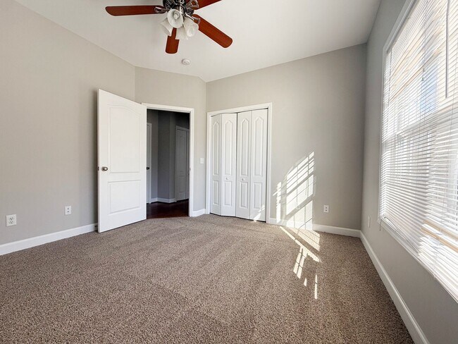 Building Photo - Spacious 4-Bedroom Home with Large Yard and Dual Garages in Cookeville