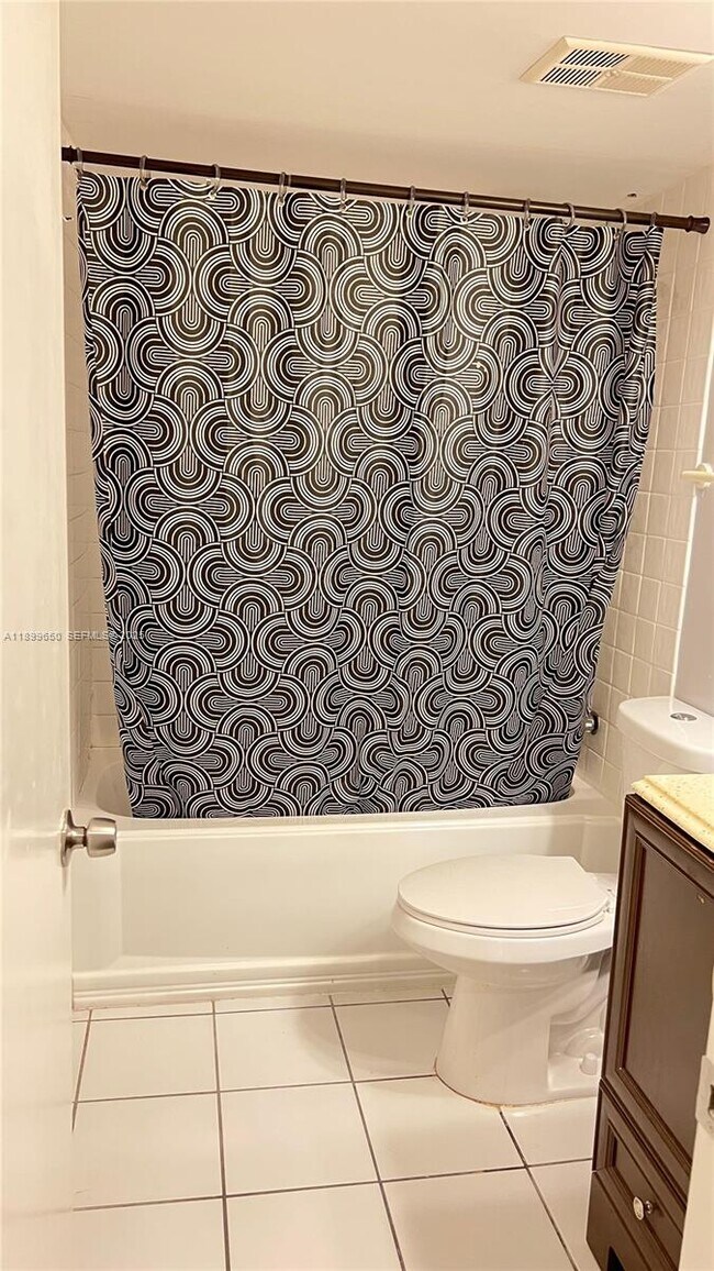 Building Photo - 7175 Orange Dr