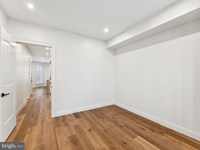 Building Photo - 1508 21st St NW