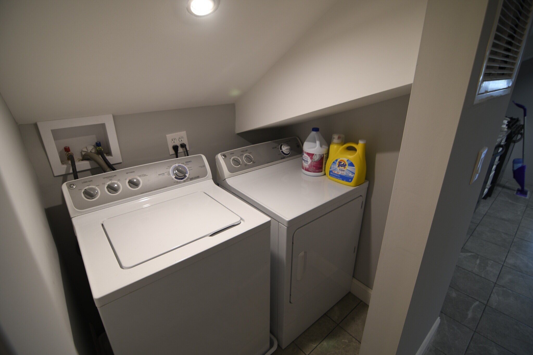 In Unit Laundry - 309 Old York Rd