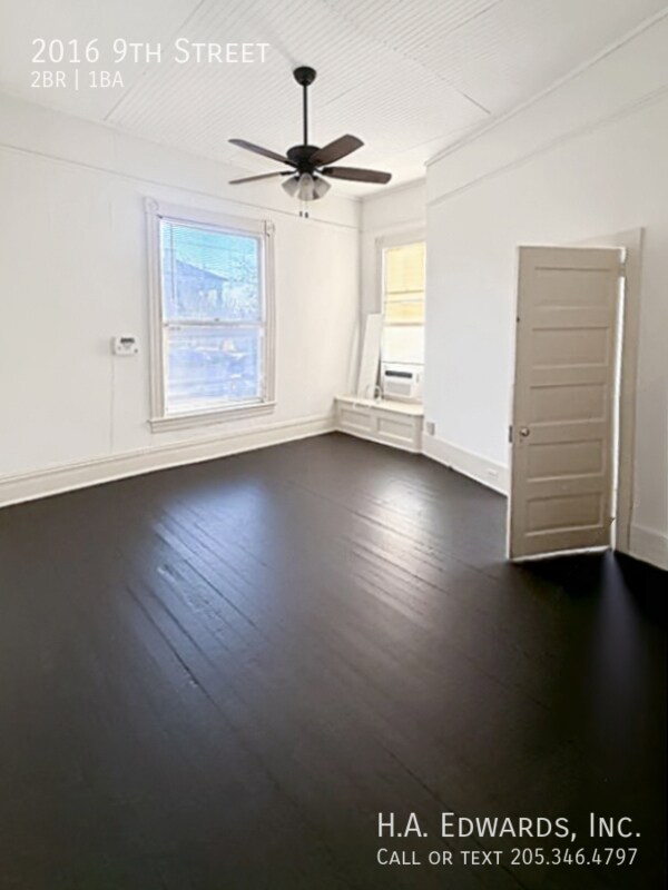 Building Photo - 2016 9th St