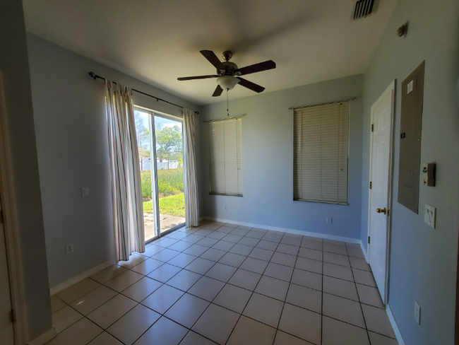 Building Photo - 8881 Christie Dr