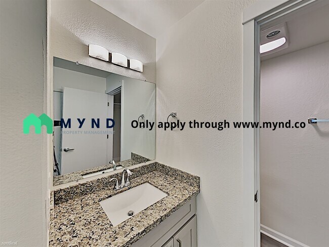 Building Photo - 9805 Avondale Rd NE