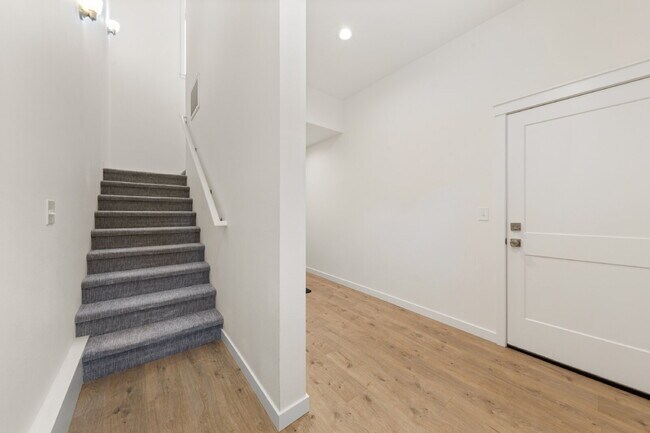 Building Photo - Recently Built 1 Bedroom, 1 Bathroom Home