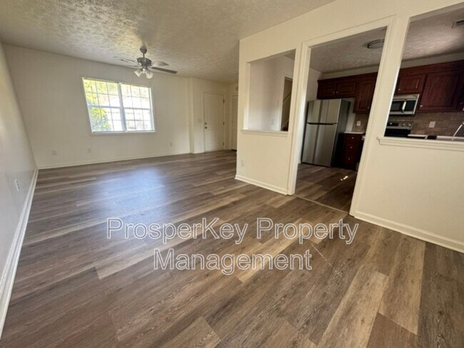 Building Photo - 802 27th Ave