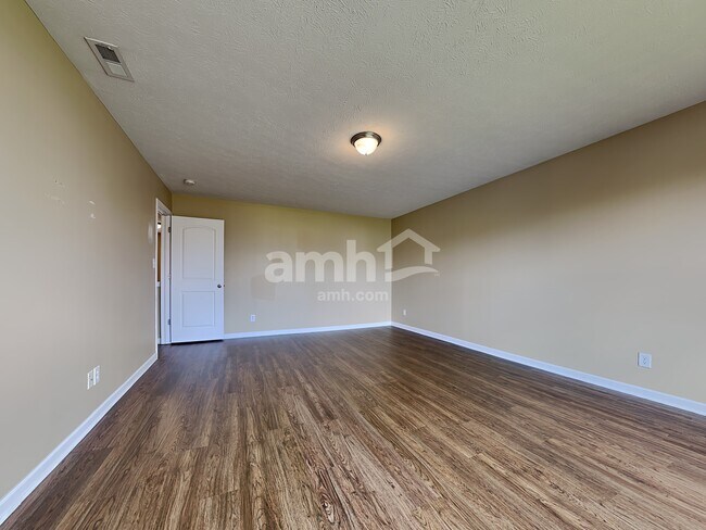 Building Photo - 1621 Wagner Dr