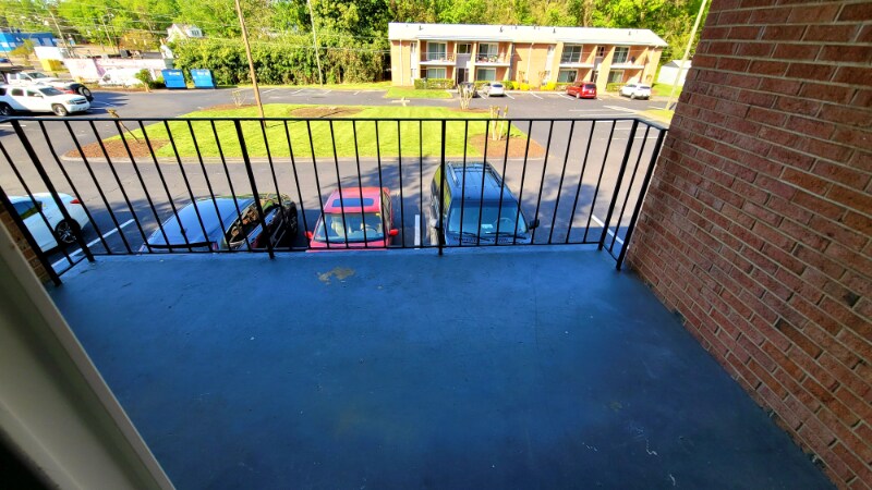 Building Photo - 1700 Carlisle Ave