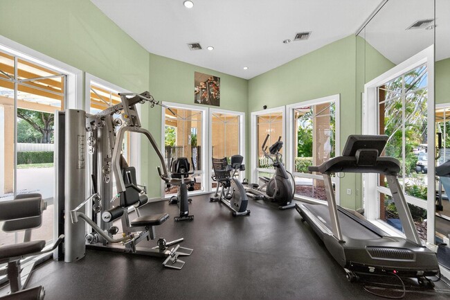 Building Photo - 4871 Via Palm Lakes Via