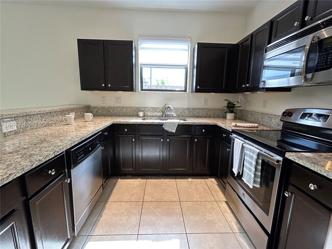 Building Photo - 15180 SW 119th Way