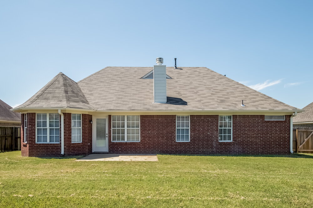 Building Photo - 6254 Ravenwood Park Dr N