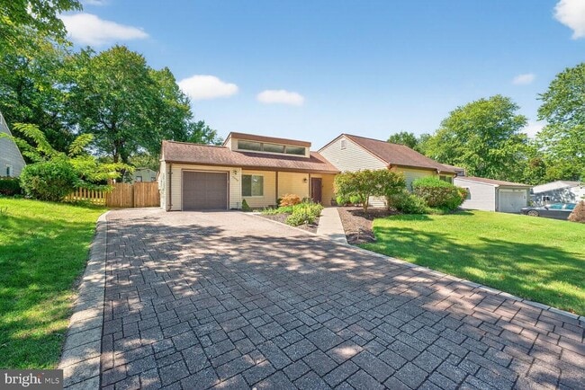 Building Photo - 15563 Peach Walker Dr